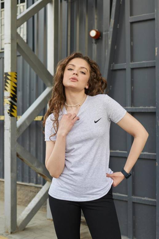 Женская футболка Nike серая - фото фото фото 4