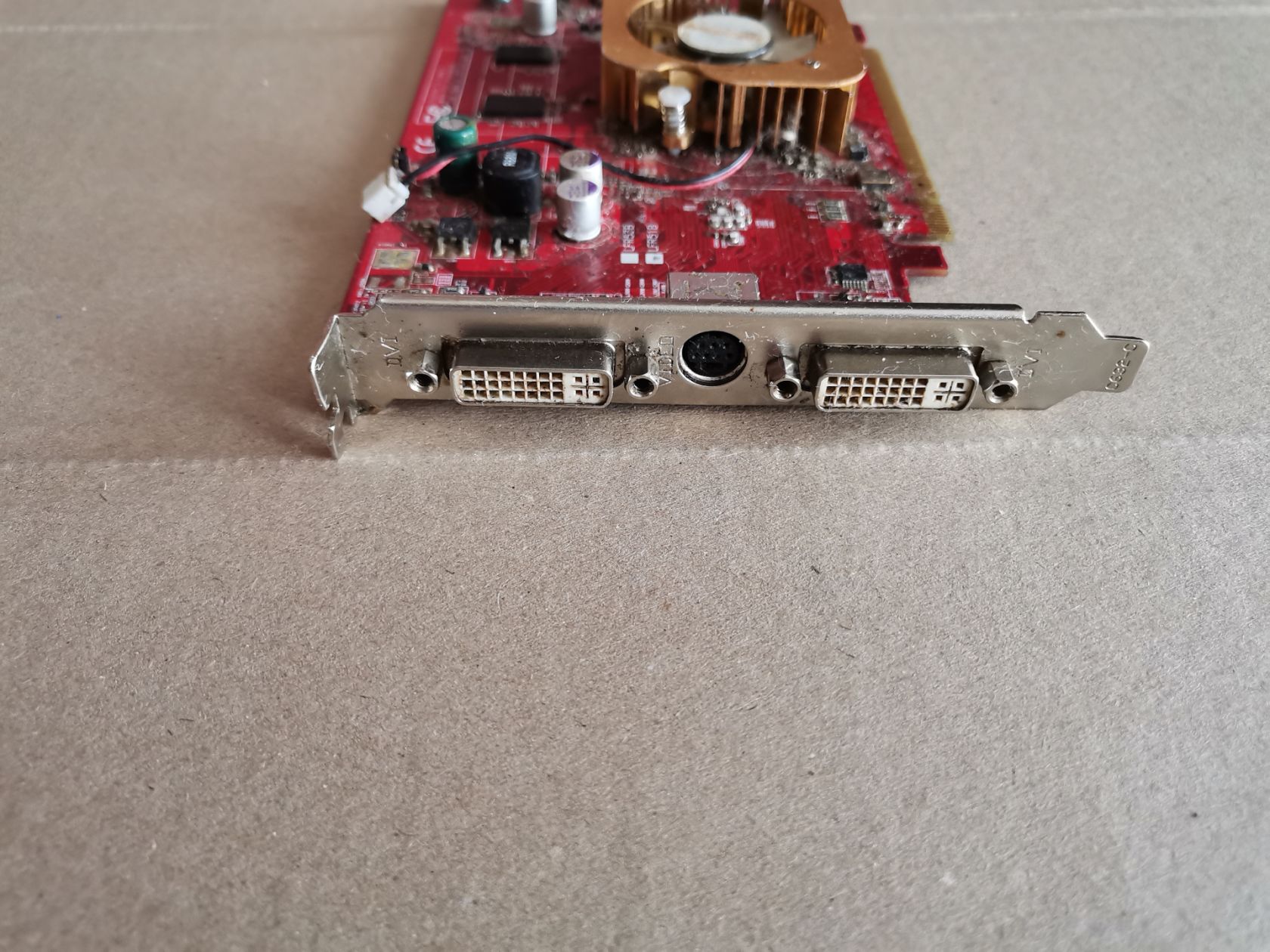 Видеокарта ATI Radeon X1300 Pro 256MB DDR2 PCI Express x16 - фото фото фото 3