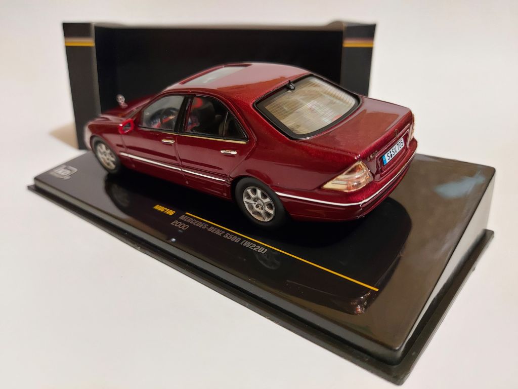 IXO 1:43 Mercedes-Benz S500, W220  (2000) bernstein red metallic - фото фото фото 2