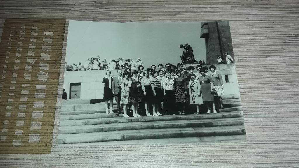 Фотокарточка Туристо в Берлине 1970е - фото фото фото 0