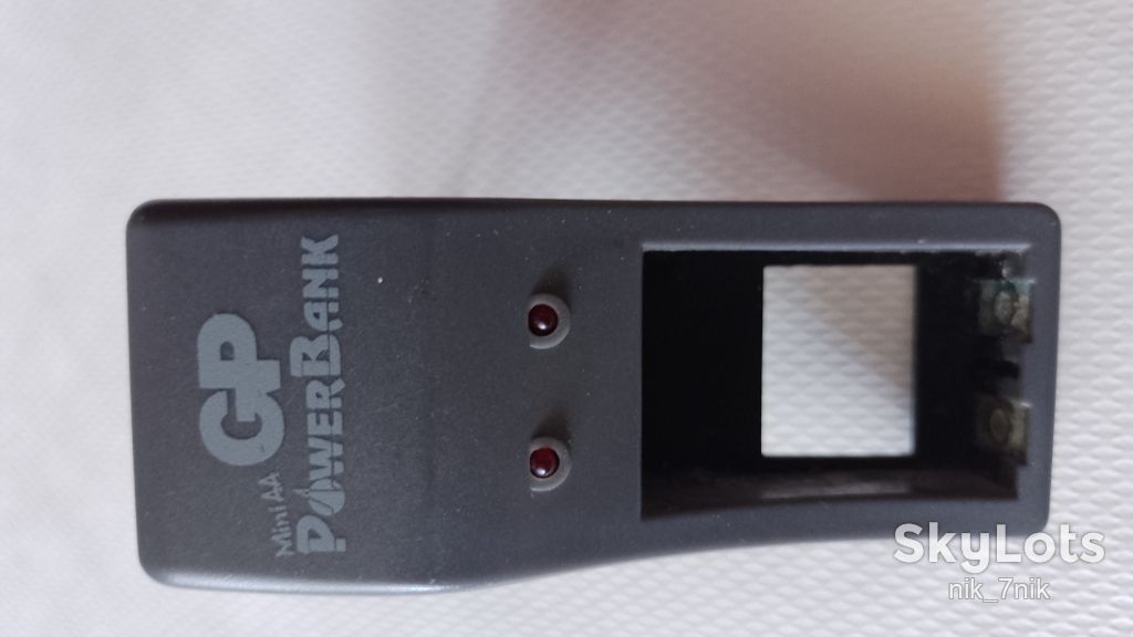 Зарядний пристрій GP PowerBank GPPB28GS для АА акумуляторів. - фото фото фото 5