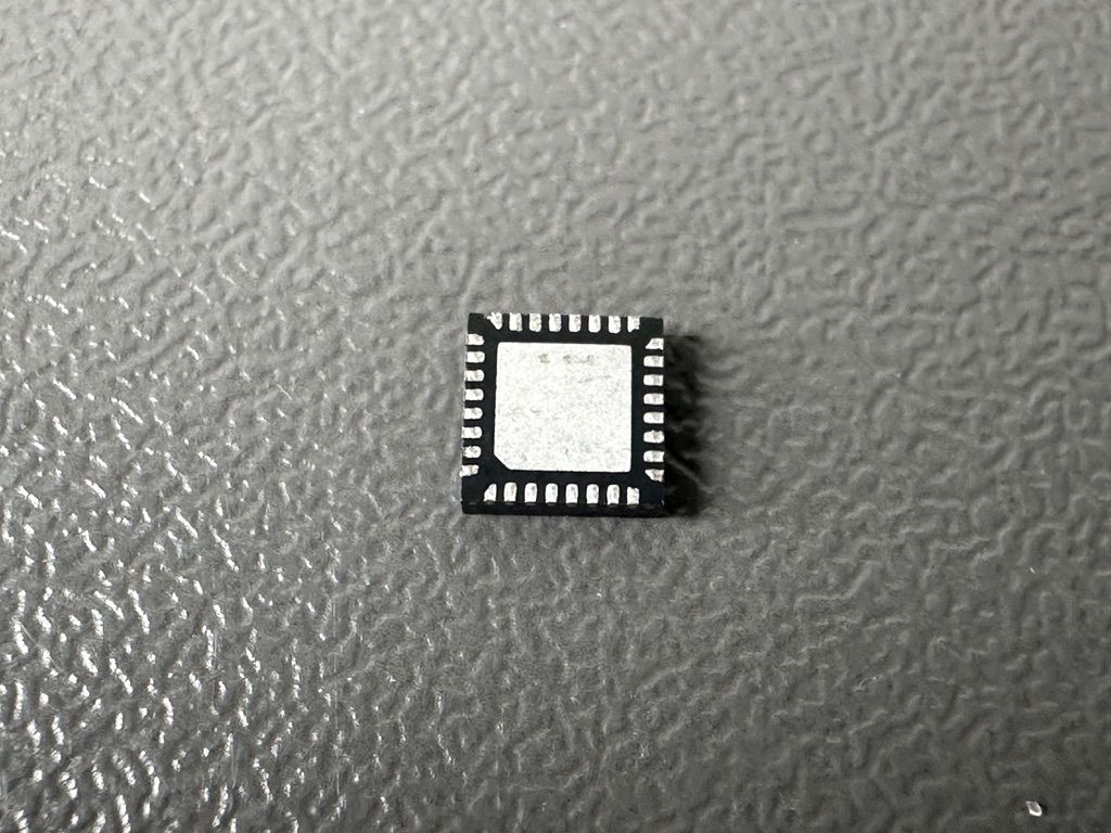 Мікросхема Intersil ISL88739AHRZ Original - фото фото фото 2