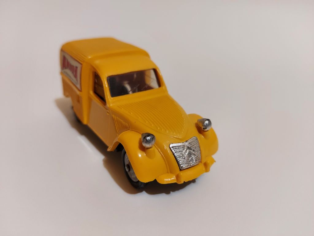 Norev 1:43  (plastic) Citroen 2 CV Cle - фото фото фото 6