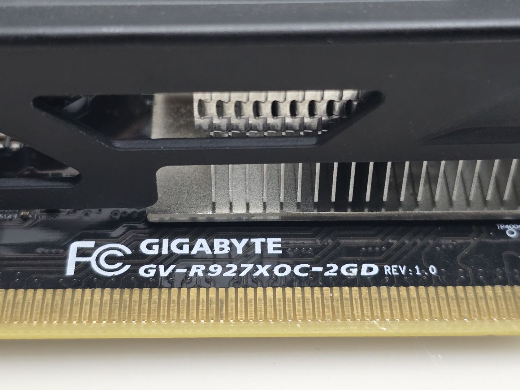 Відеокарта Gigabyte Radeon R9 270X 2GB  (GDDR5,256 Bit,HDMI,PCI-Ex,Б/в) - фото фото фото 3