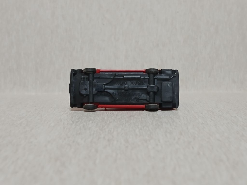 Автомобіль VOLVO 760 GLE. I.M.U. 1:87 H0  (11837/3). - фото фото фото 4