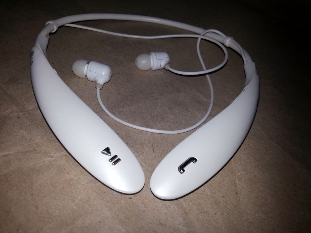 Bluetooth стереогарнитура LG Tone Ultra HBS-800 редкаяБЕЛАЯ - фото фото фото 1