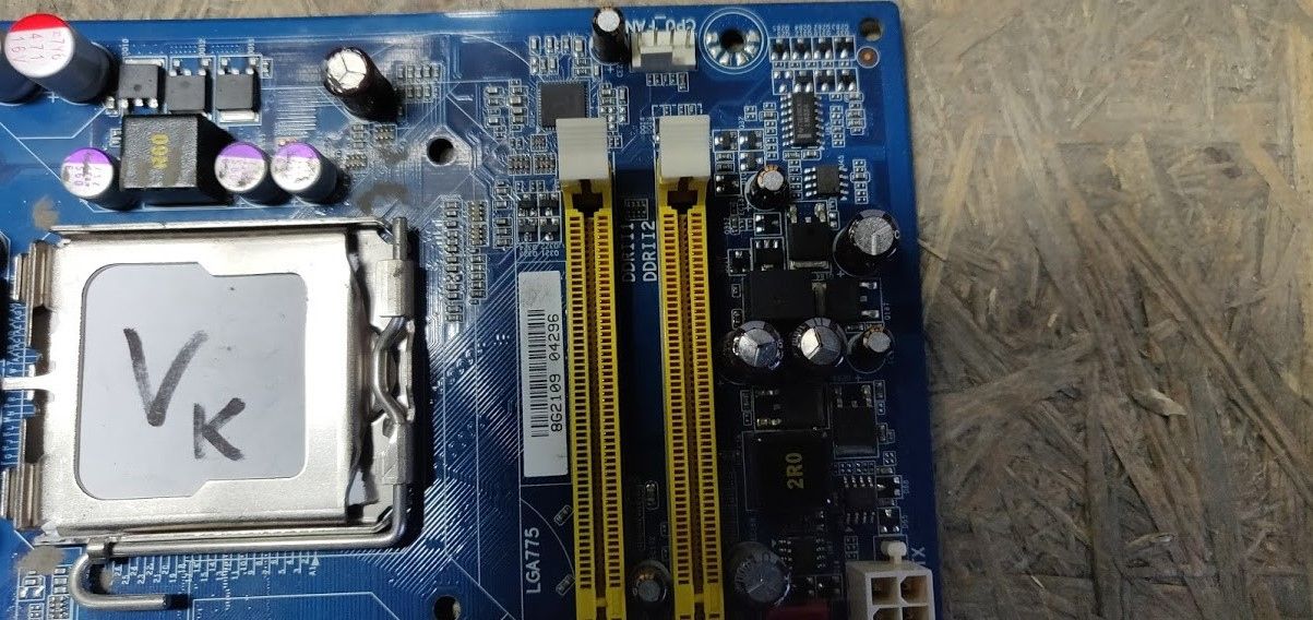 Мат. плата Gigabyte GA-945GCM-S2C rev1.0 LGA775 i945GC PCI-E+SVGA+LAN SATA MicroATX 2DDR2 № К212903 - фото фото фото 2
