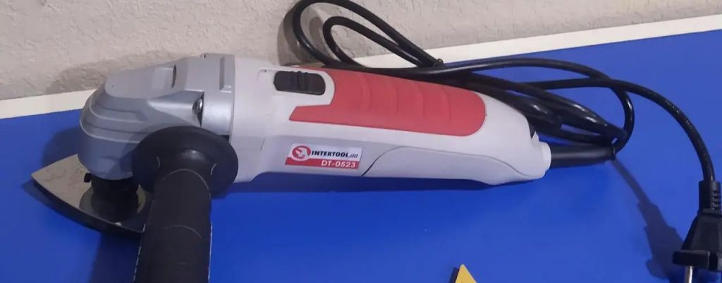 Реноватор INTERTOOL 300 Вт, 15000-22000 об/хв., з аксесуарами у кейсі - фото фото фото 0