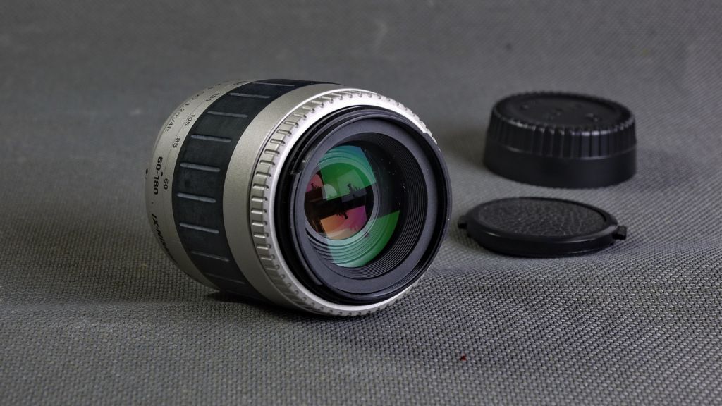 Об'єктив Nikon IX-NIKKOR 60-180mm 1:4-5.6 Ф52mm для камер APS формата Вживане - фото фото фото 0