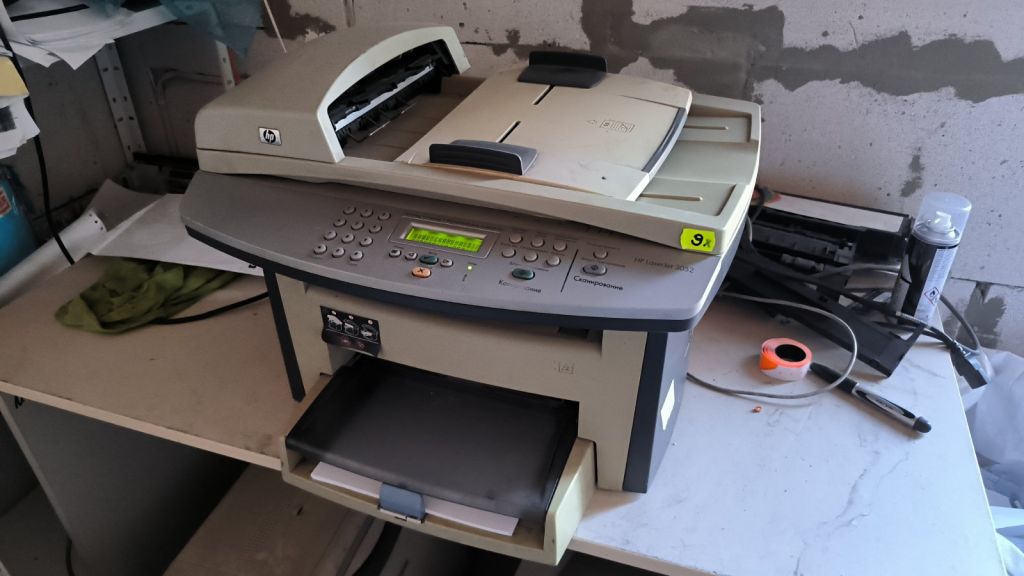 БФП HP LaserJet 3052 №9x - фото фото фото 0