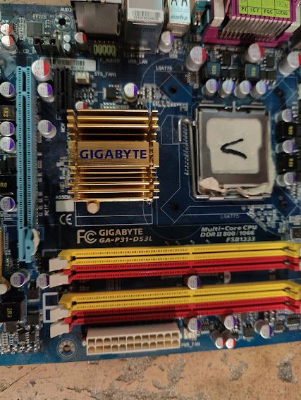 Мат. плата Gigabyte GA-P31-DS3L rev1.0 LGA775 P31 PCI-E+GbLAN SATA ATX 4DDR2 № 231601 - фото фото фото 1