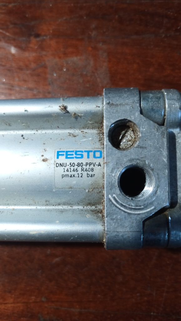 Пневмоциліндр. Вживаний. - фото фото фото 1