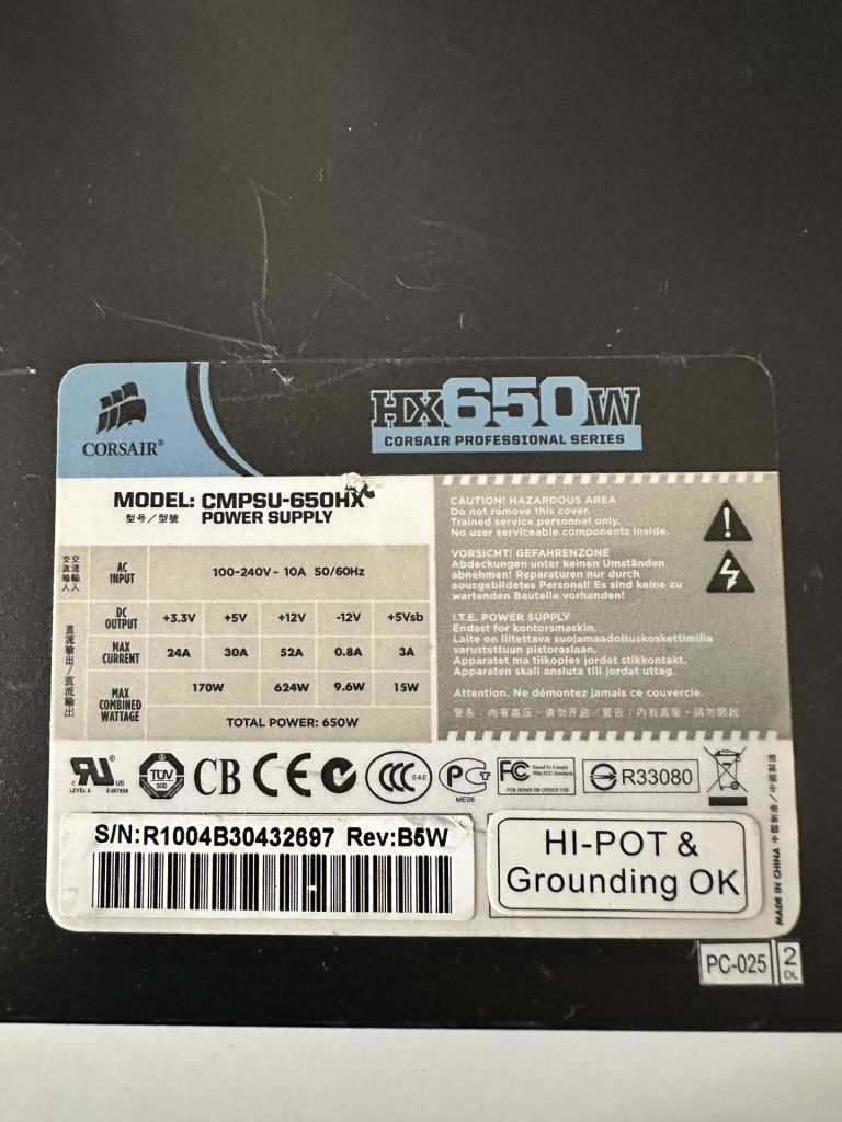 Блок живлення Corsair XT650W - фото фото фото 2