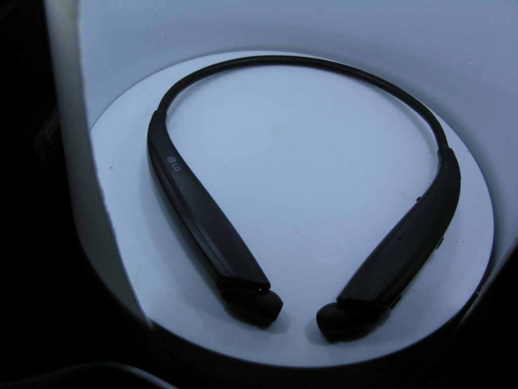 bluetooth стерео гарнитура lg Tone HBS-830 з США - фото фото фото 5