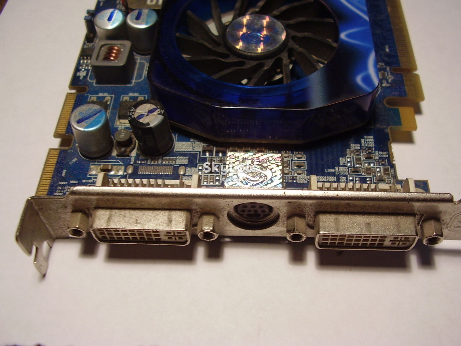 Radeon HD2600XT видеокарта - фото фото фото 0