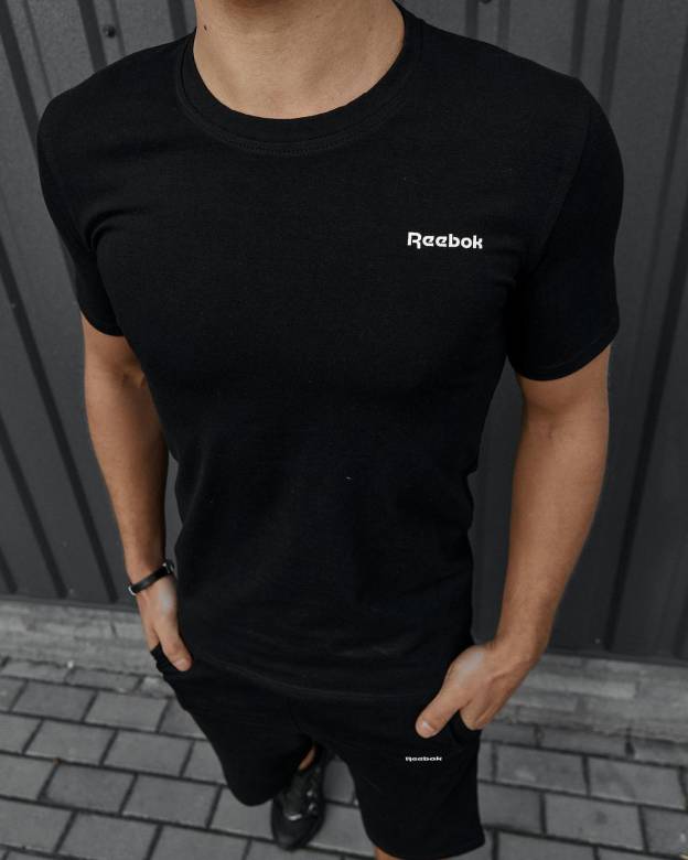 Футболка Reebok чорна - фото фото фото 0