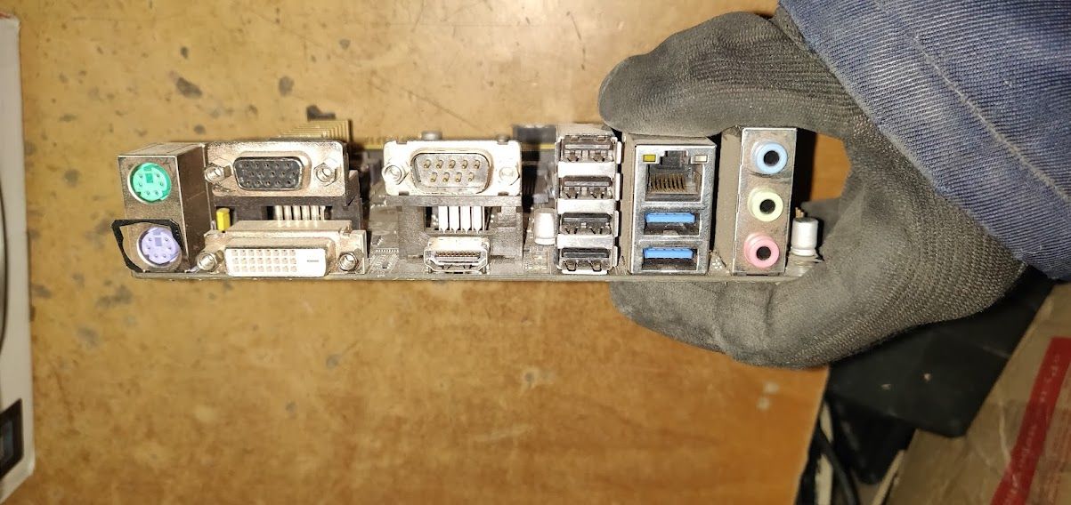 Мат. плата ASUS AM1I-A Socket AM1 Dsub+DVI+HDMI GbLAN SATA Mini-ITX 2DDR3 № НР221711 - фото фото фото 2