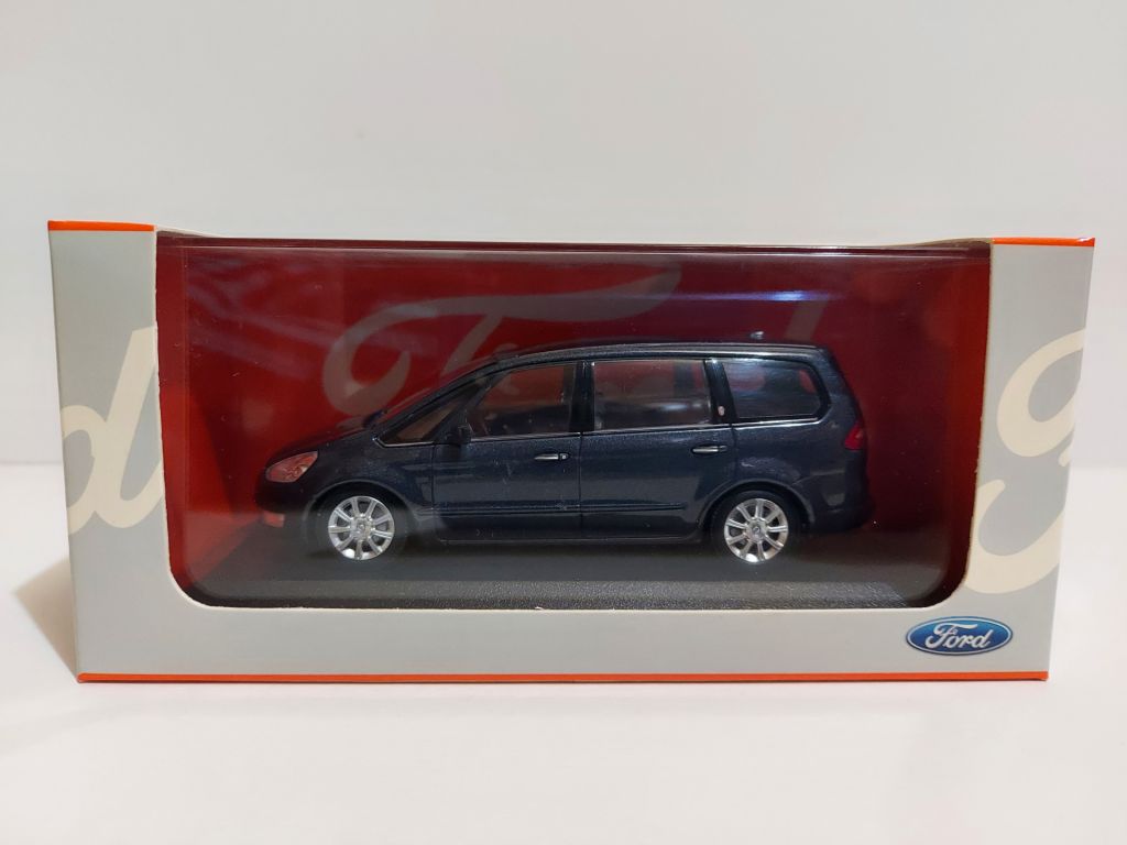 Minichamps 1:43 Ford Galaxy  (2006) dark blue - фото фото фото 0
