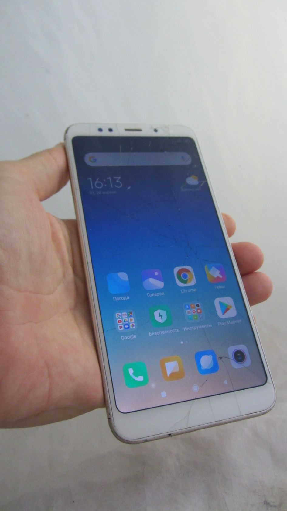 Xiaomi Redmi 5 Plus 3/32 Gold - фото фото фото 0
