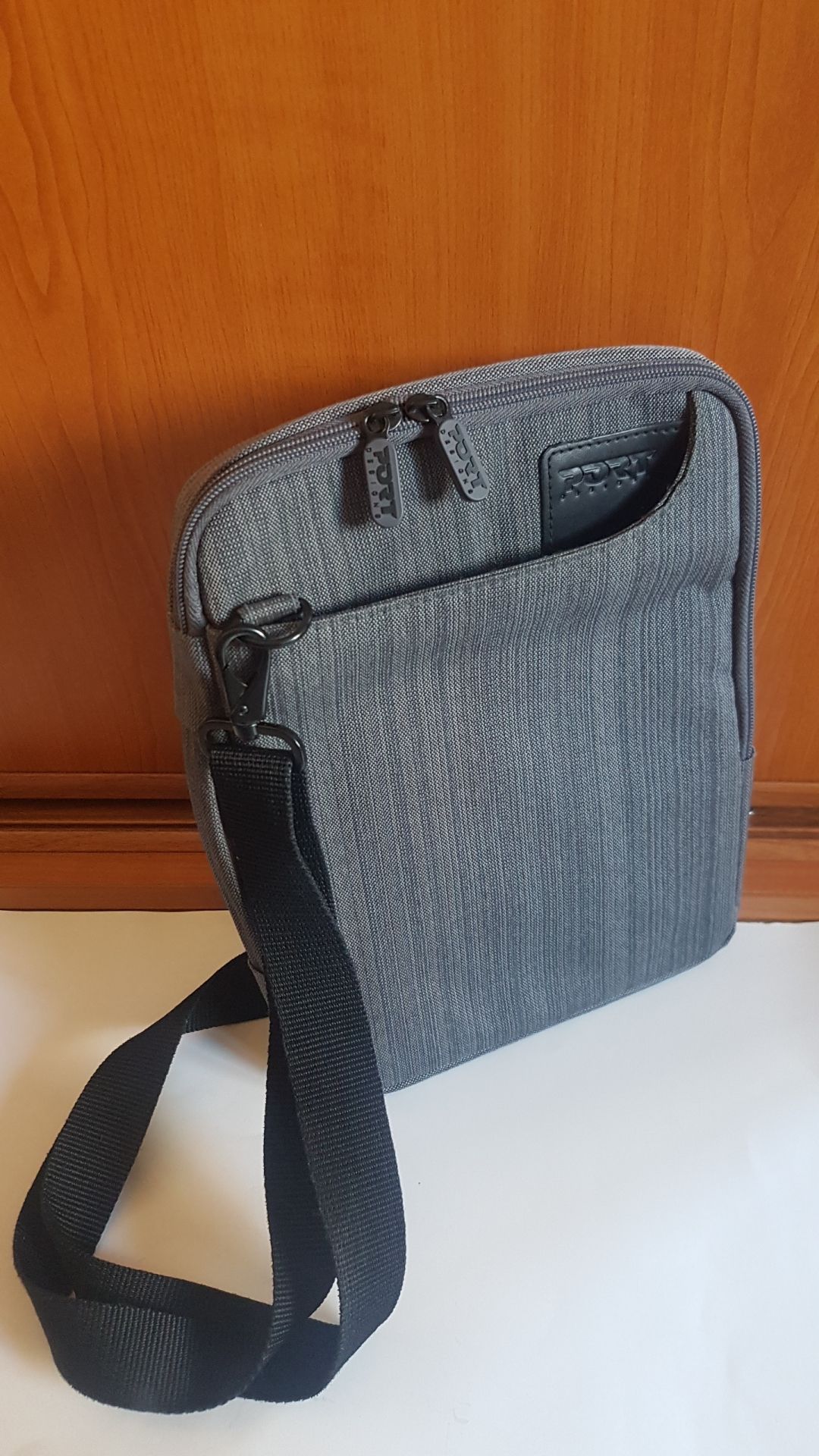 Cумка чехол для планшета PortDesigns Venice Tablet Bag 10,1 дюйма - фото фото фото 1
