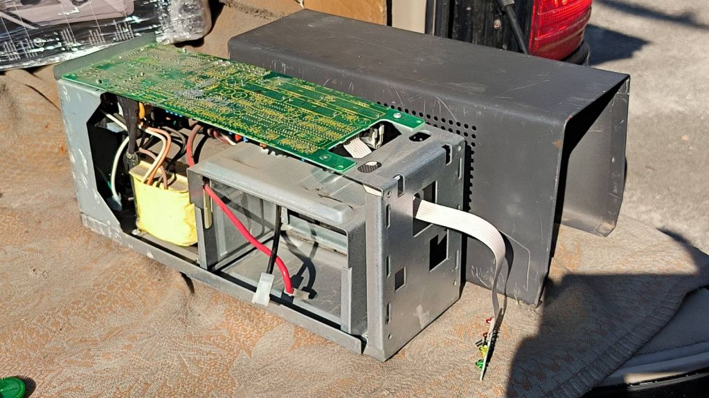 Бесперебійник ДБЖ APC SMART-UPS 620 SC620i - фото фото фото 0