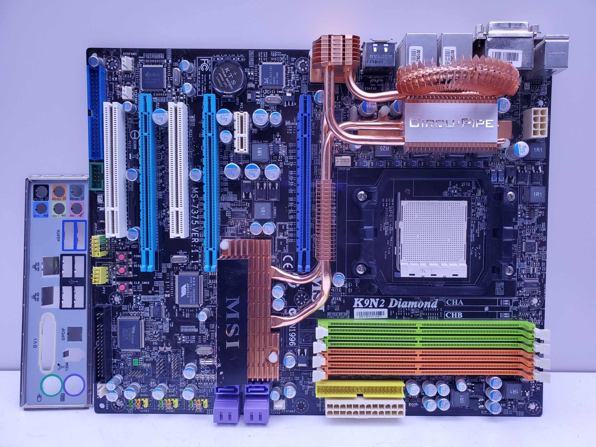Материнська плата sAM2+ MSI K9N2 Diamond  (Socket AM2+,DDR2 ,б/у) - фото фото фото 0