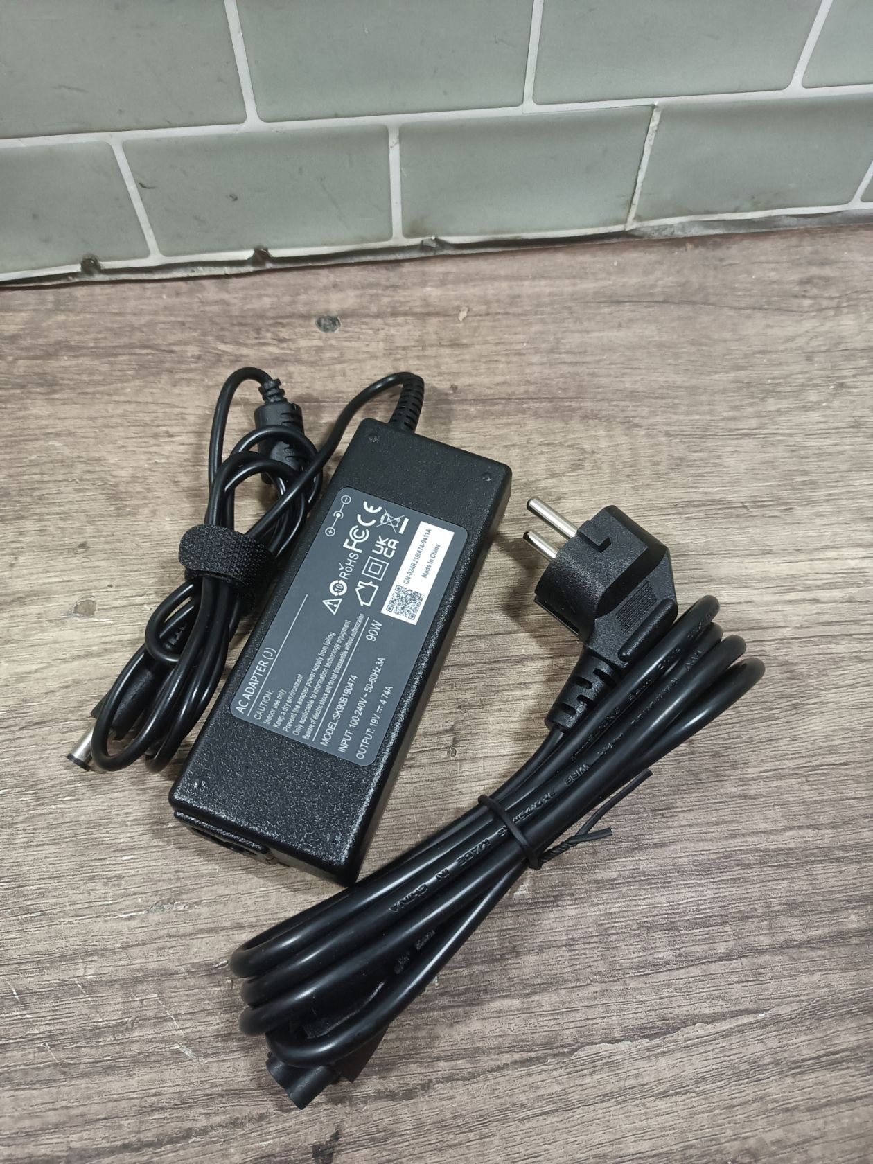 Блок живлення AC Adapter 19V 4.74A 90W 3795 - фото фото фото 6