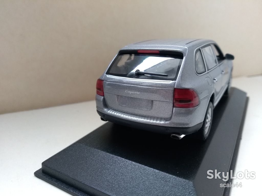 Porsche Cayenne V6.Minichamps.1/43 - фото фото фото 4