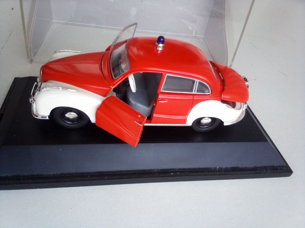 1:43 Schuco BMW 501 Feuerwehr fire car - фото фото фото 9