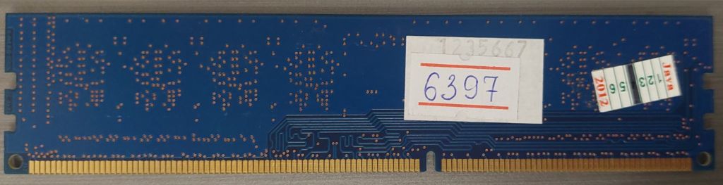 Модуль пам'яті  Hynix DDR3 2Gb 1333MHz HMT325U6BFR8C-H9 NO AA б/в код.6397 - фото фото фото 1