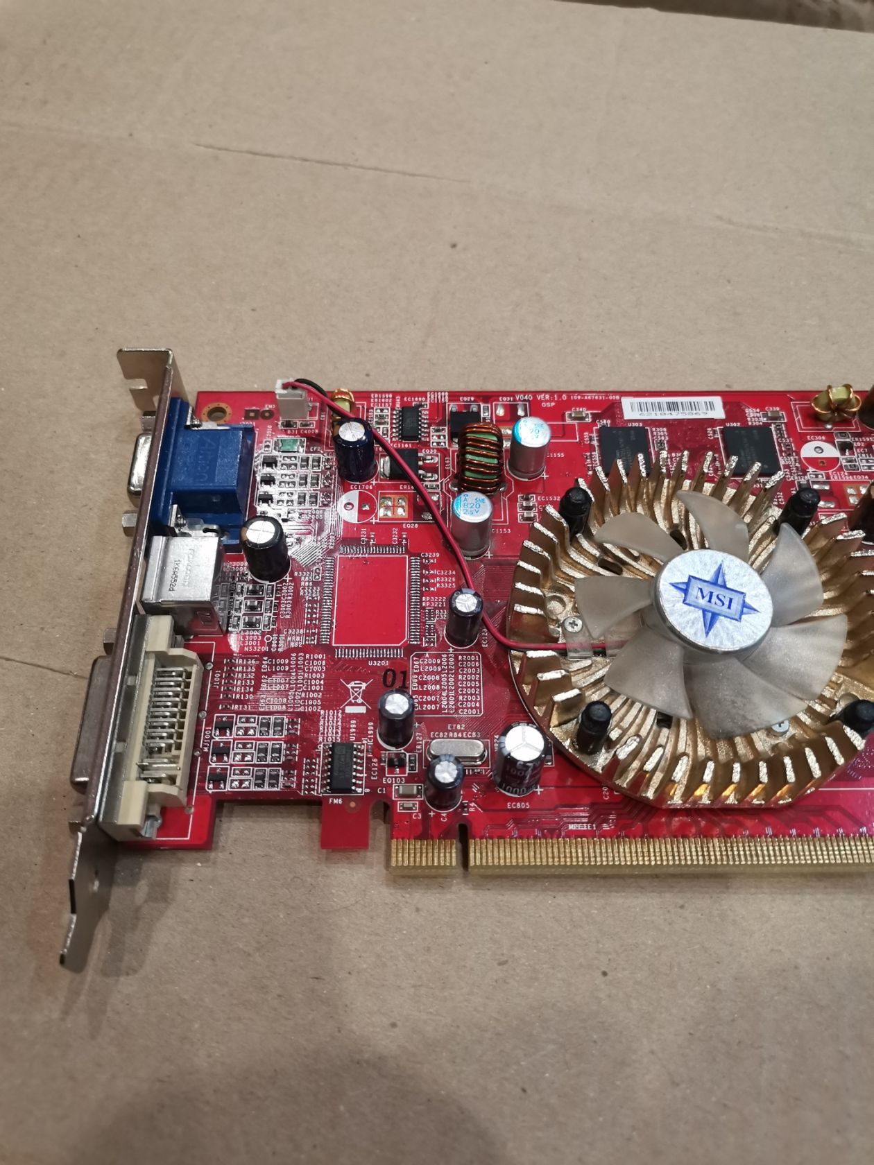 Видеокарта MSI Radeon X1300 GDDR2 256mb PCI Express 1.0 x16 - фото фото фото 4