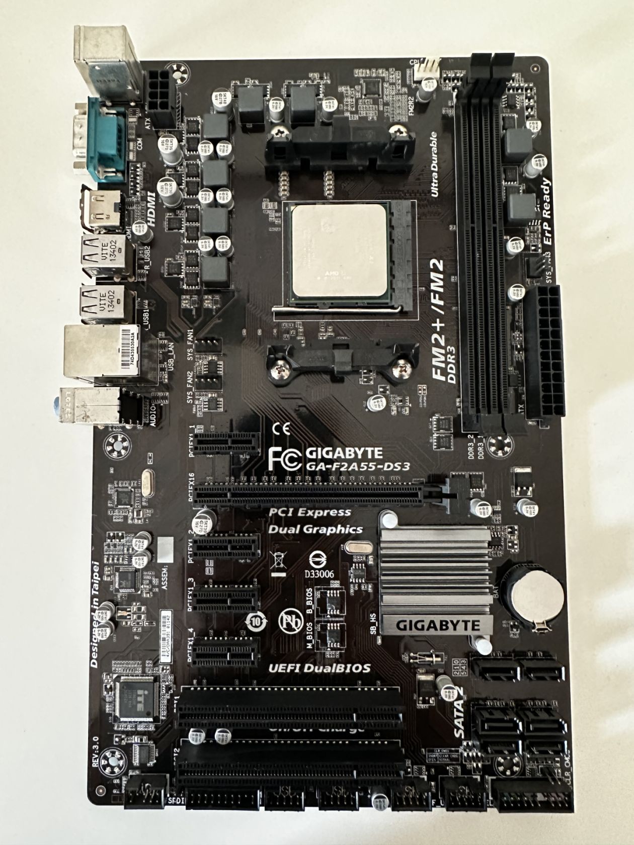 Материнська плата Gigabyte GA-F2A55-DS3   (sFM2 + Процесор Athlon - фото фото фото 0