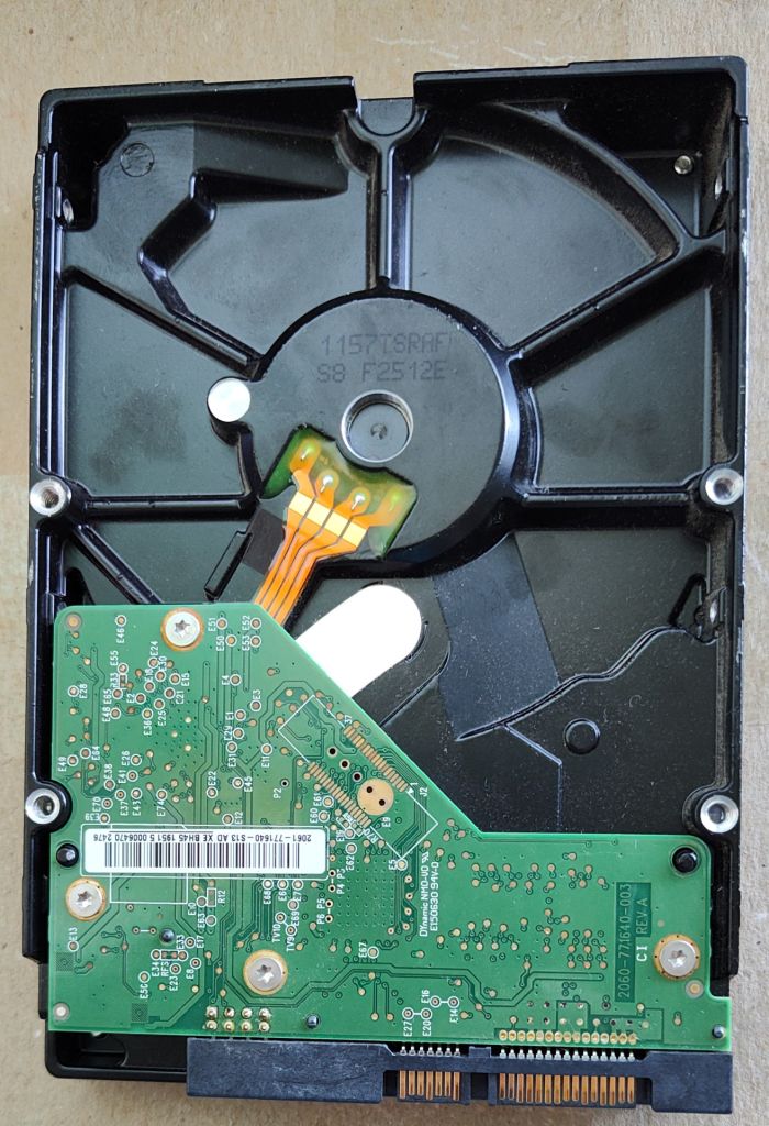Жесткий диск Western Digital WD5000AAKS на 500Гб - фото фото фото 1
