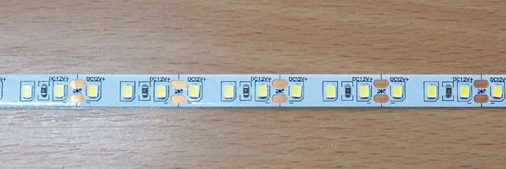 Світлодіодна стрічка 12V 120 LED2835 IP20 white - фото фото фото 0