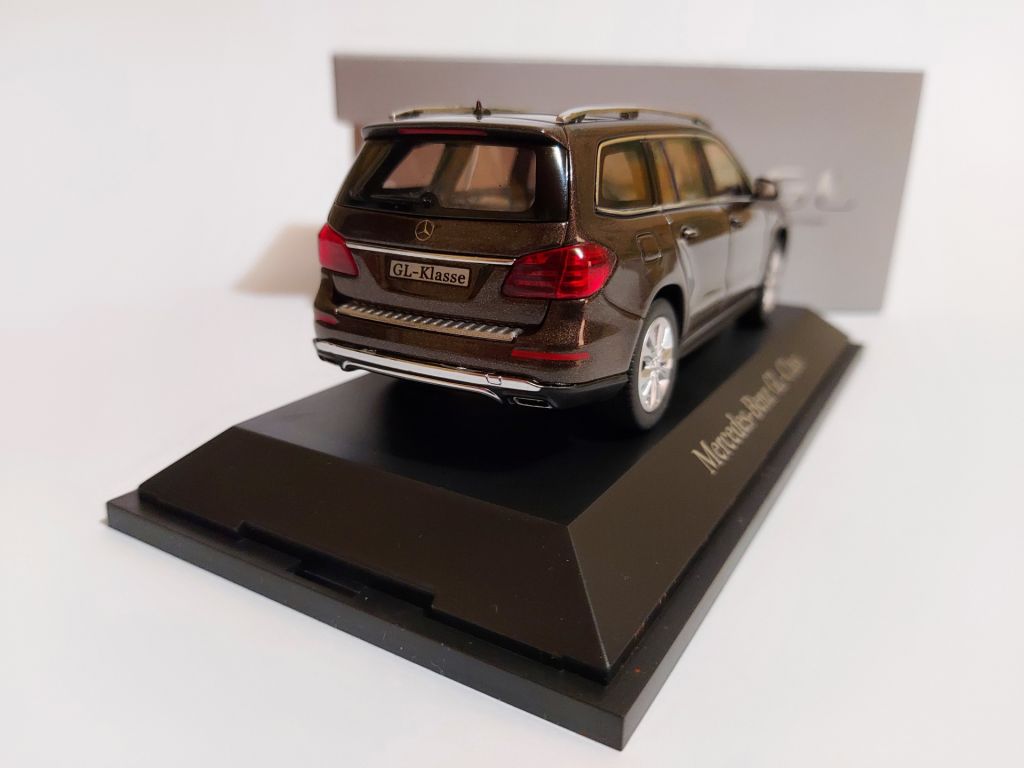 Norev 1:43 Mercedes-Benz GL  (X166) citrin brown metallic - фото фото фото 3