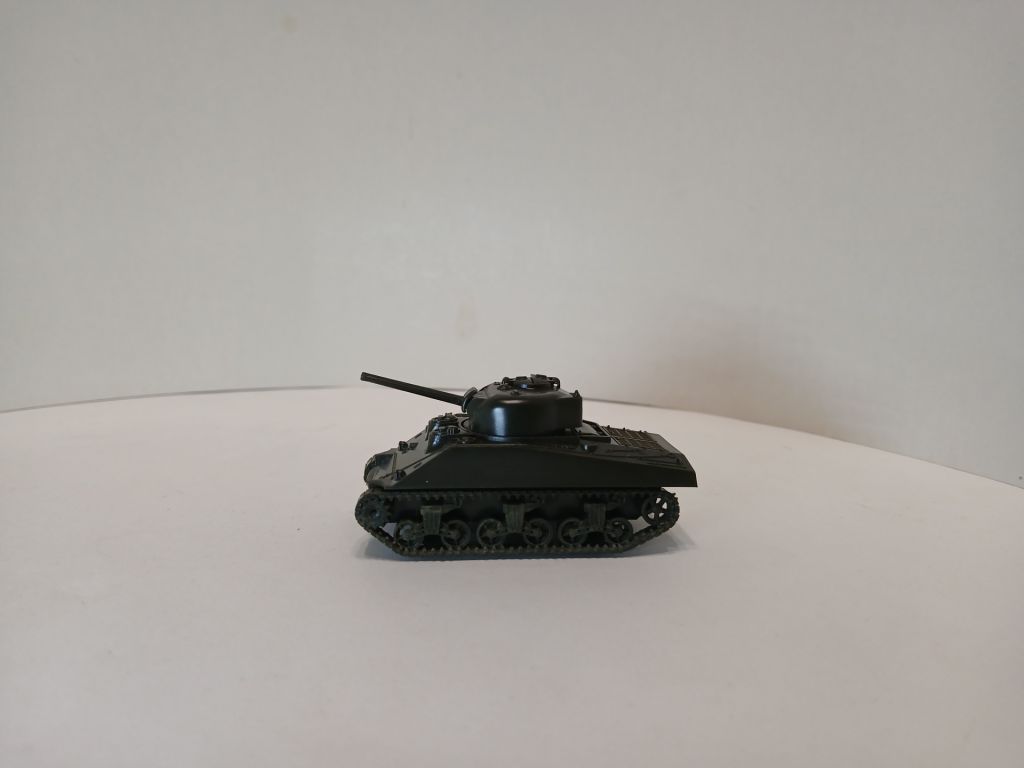 Бронетехніка. Танк SHERMAN. ROCO 1:87 H0  (42004). - фото фото фото 3