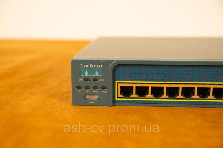 Комутатор Cisco Catalyst 2950 (WS-C2950T-24) - фото фото фото 1