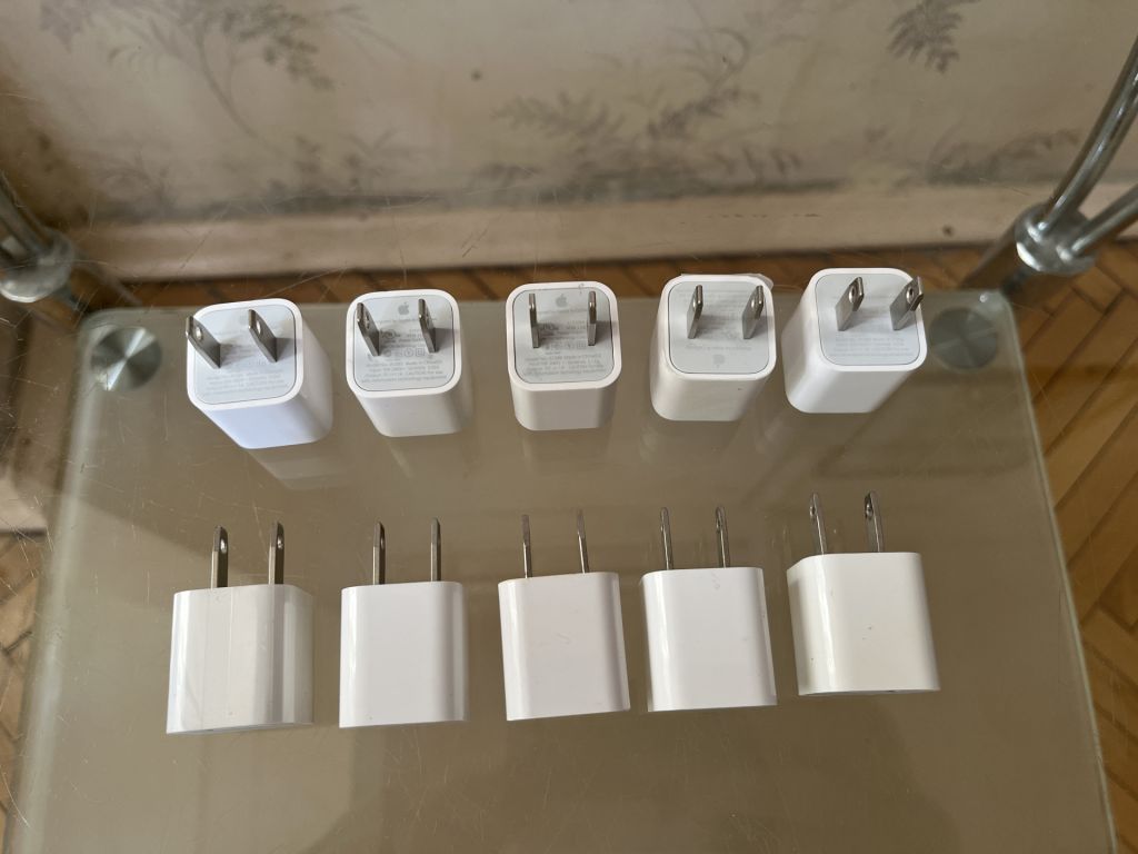 Оригинальные блоки зарядки Apple 5W USB Power Adapter     (модель A1385) - фото фото фото 1