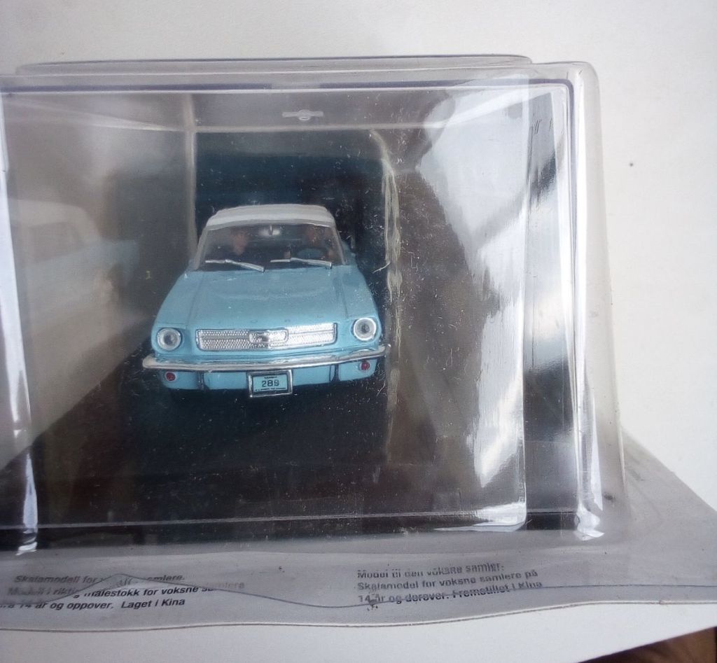 Ford Mustang Convertible 1:43 James Bond Collection - фото фото фото 2