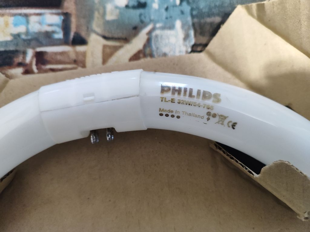 Лампа люминесцентная Philips TL-E 32W/54-765 - фото фото фото 2