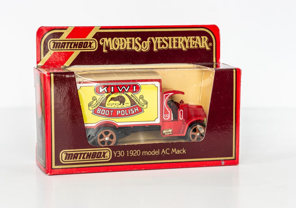 1:43 Mack model AC 1920 Kiwi Boot Polish, MATCHBOX Y-30 1986 - фото фото фото 0