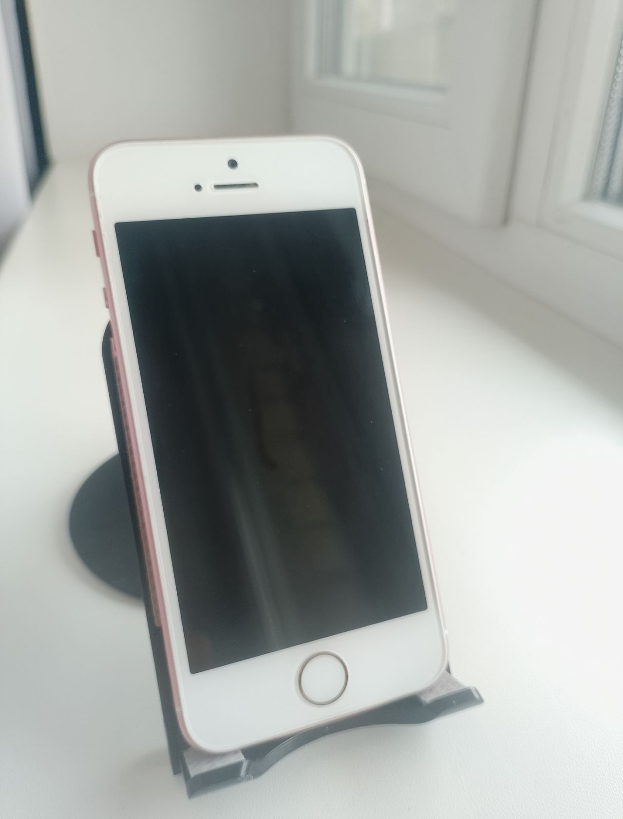 Apple iPhone SE Rose Gold від 1грн - фото фото фото 0