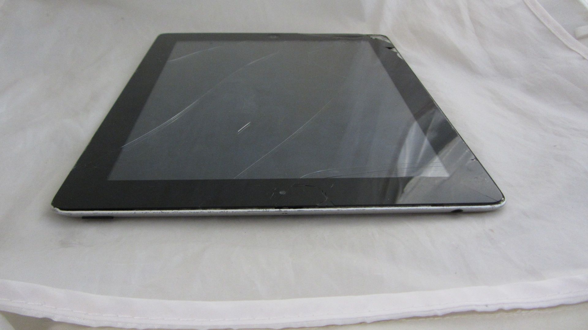 Apple iPad 2 16Gb Wi-fi Black - фото фото фото 2