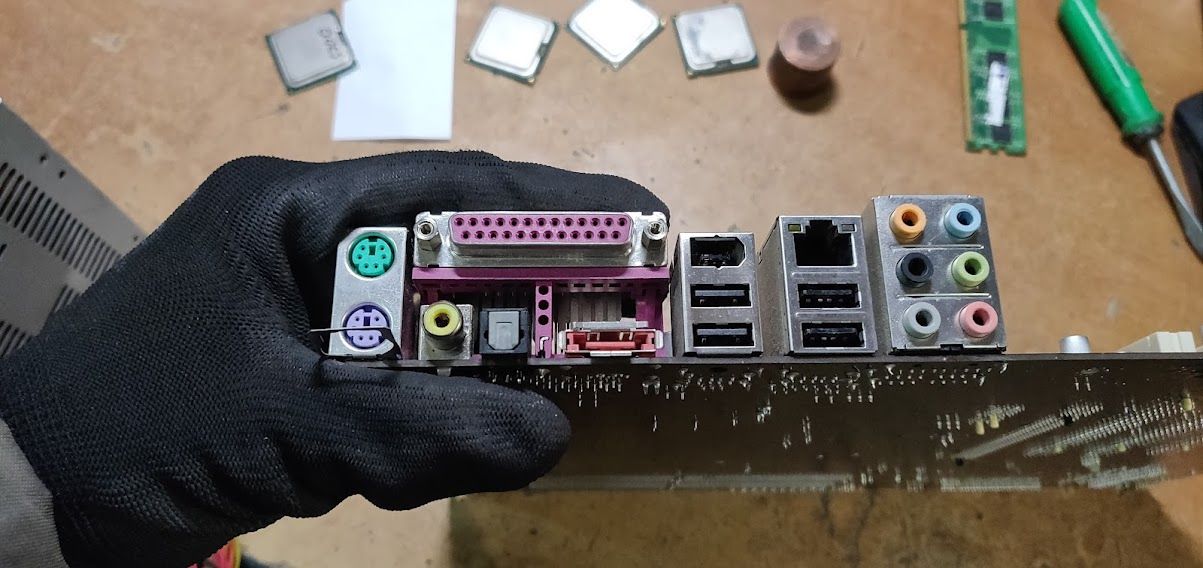 Мат. плата ASUS P5B-PLUS LGA775 P965 PCI-E+GbLAN+1394 SATA RAID ATX 4DDR2 № НР221804 - фото фото фото 2