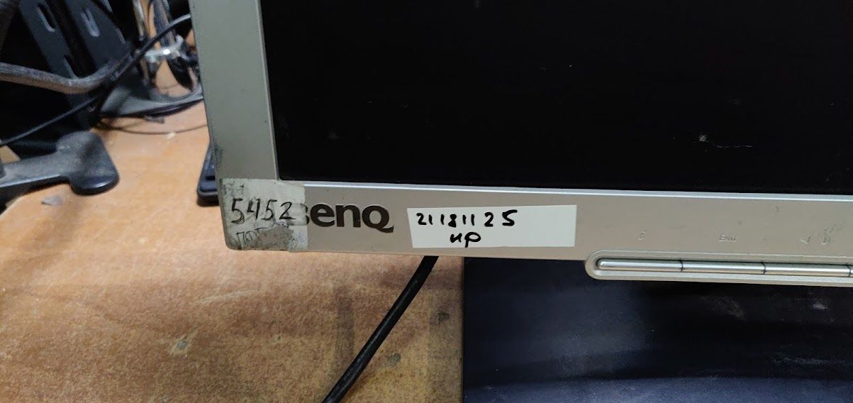 ЖК-монитор с DVI 19 дюймов BenQ FP91G+ № 21181125 - фото фото фото 2
