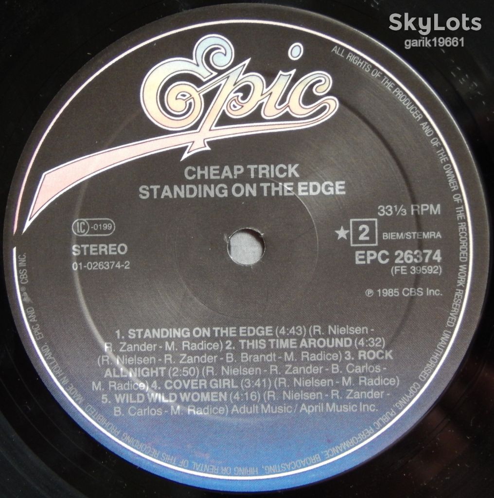 Cheap Trick – Standing On The Edge  (Epic ‎– EPC 26374, Holland) inner sleeve EX/NM- - фото фото фото 4