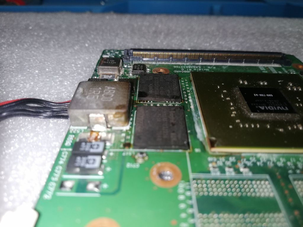 Відеокарта 8600M       (G86-730-A2) для ноутбука LG R405 - фото фото фото 4