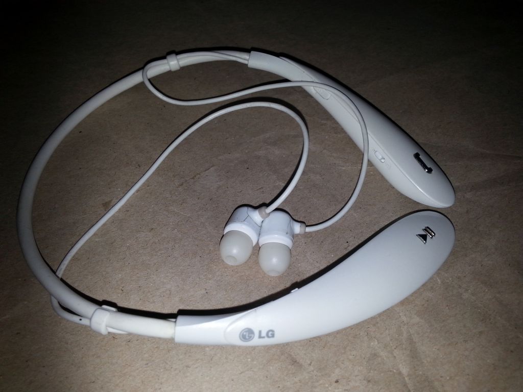 Bluetooth стереогарнитура LG Tone Ultra HBS-800 редкаяБЕЛАЯ - фото фото фото 3
