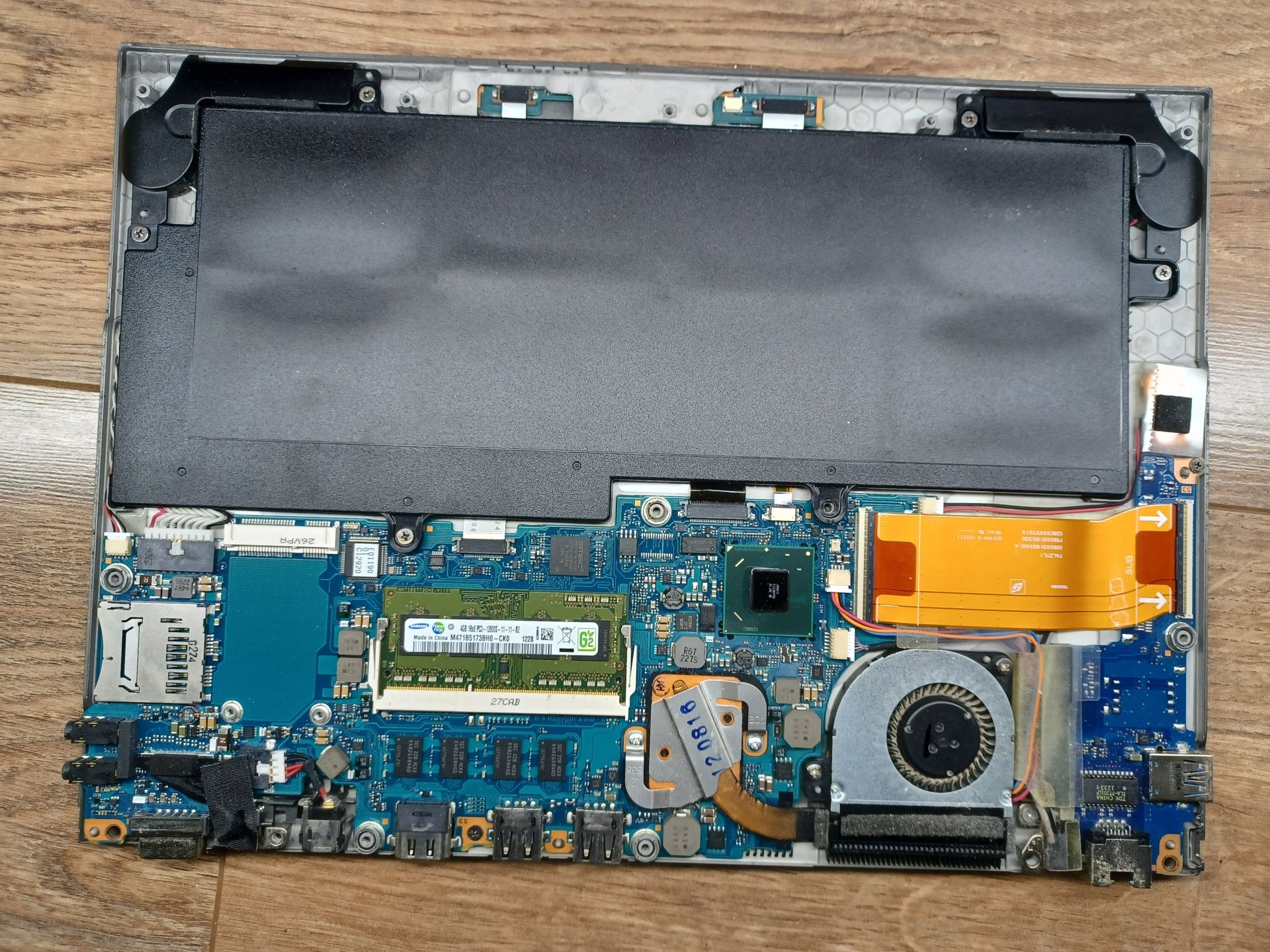 Ноутбук Toshiba Portege Z930 №76 - фото фото фото 8
