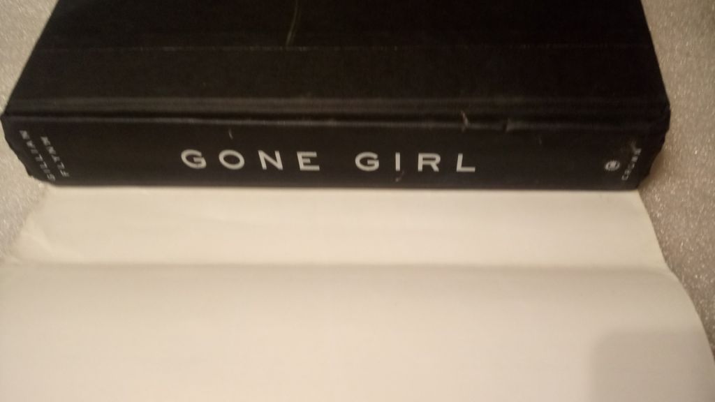 GILLIAN FLYNN  GONE GIRL  НА АНГЛИЙСКОМ - фото фото фото 5